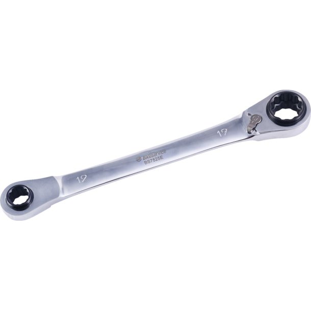 4-In-1_Reversible_Ratchet_Wrench