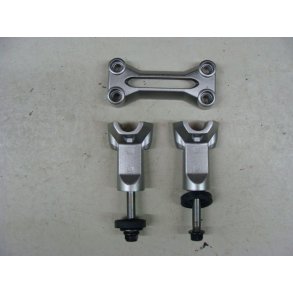 Yamaha FZ1 - Styrholdere