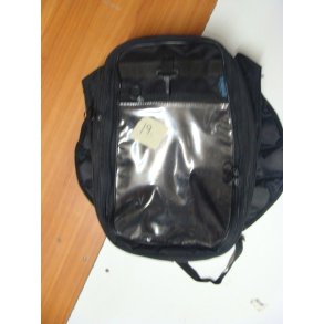 no.19 - Magnet tanktaske