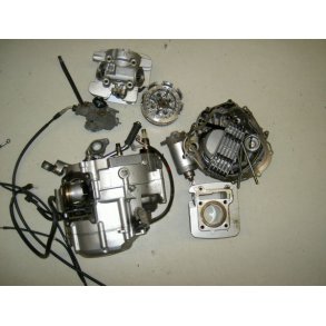 Yamaha YBR 125 - komplet, defekt Motor