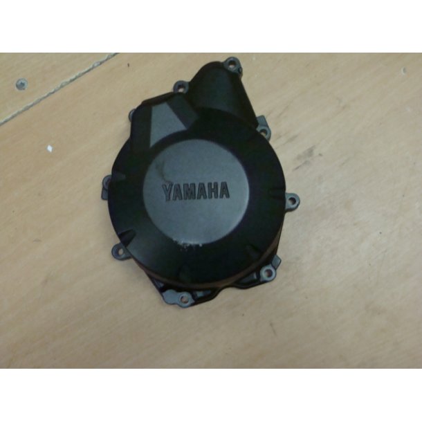 Yamaha FZ6-S - Sort sidedksel skrammet