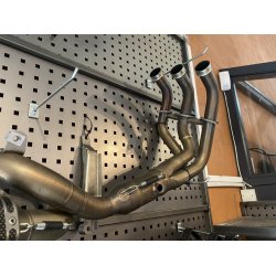 Akrapovic Racing line udst�dnings system - Yamaha MT-09