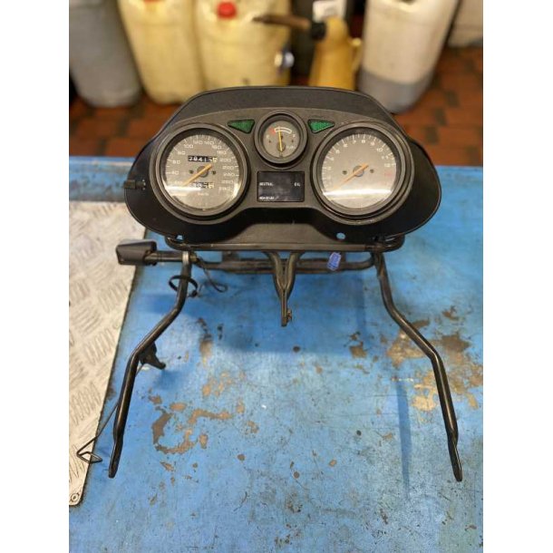 Speedometer - Suzuki GSX 750 F