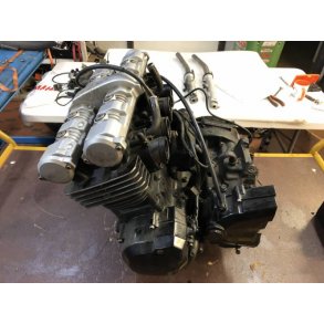 motor - Yamaha FZS600