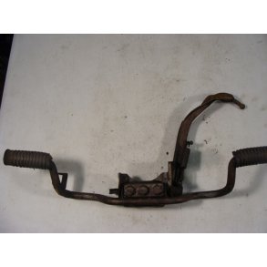 Yamaha RD 200 - Fodhvilerkonsol med sidestttefod