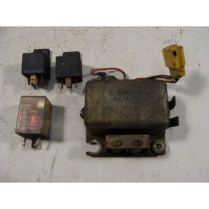 Yamaha RD 200 - Styrboks samt reler