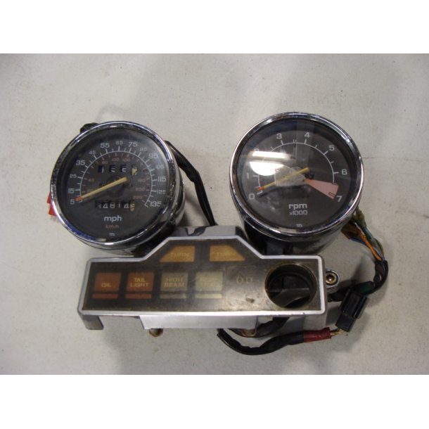 Honda VT 1100 - Speedometer og omdrejningstller