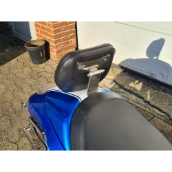 Rygln til fre - Suzuki M1800