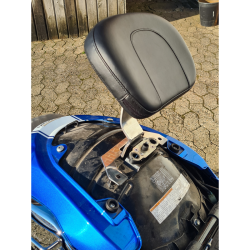 Rygln til fre - Suzuki M1800