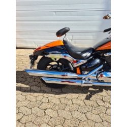 Rygln til fre - Suzuki M800