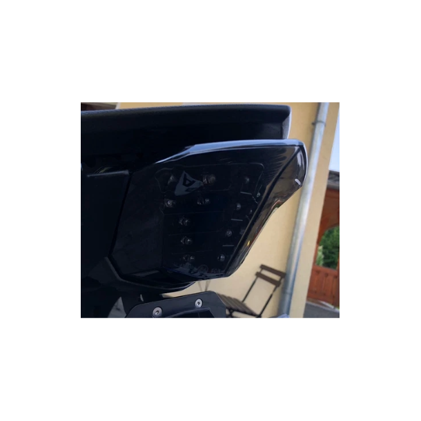 Tune Up - Tonet LED baglygte XJ6 Diversion (09-16)